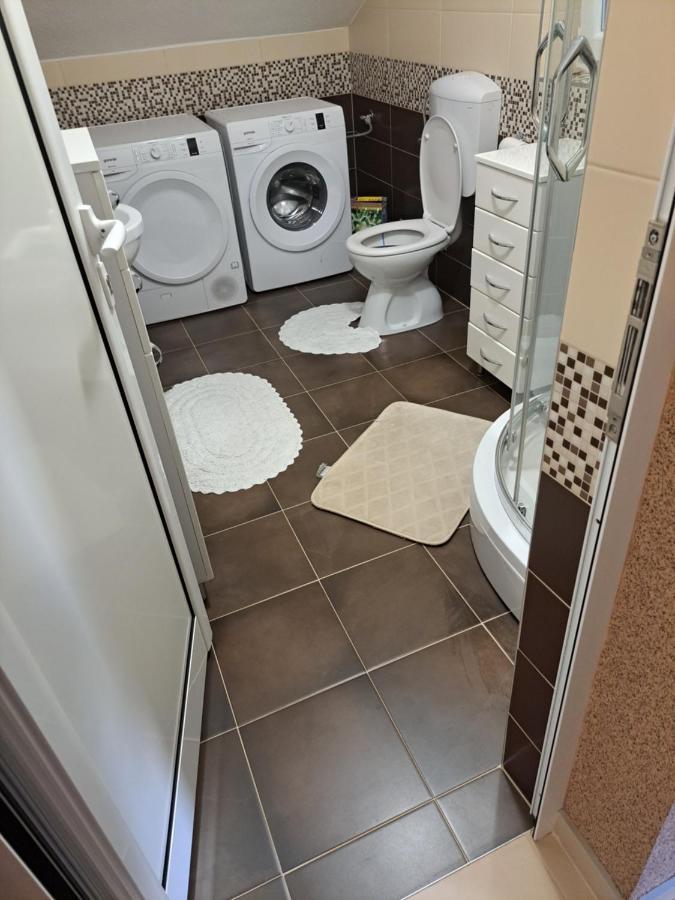 Avram Apartment